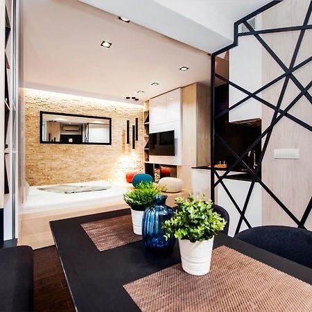 Apartments Casa Dekic ロヴィニ エクステリア 写真