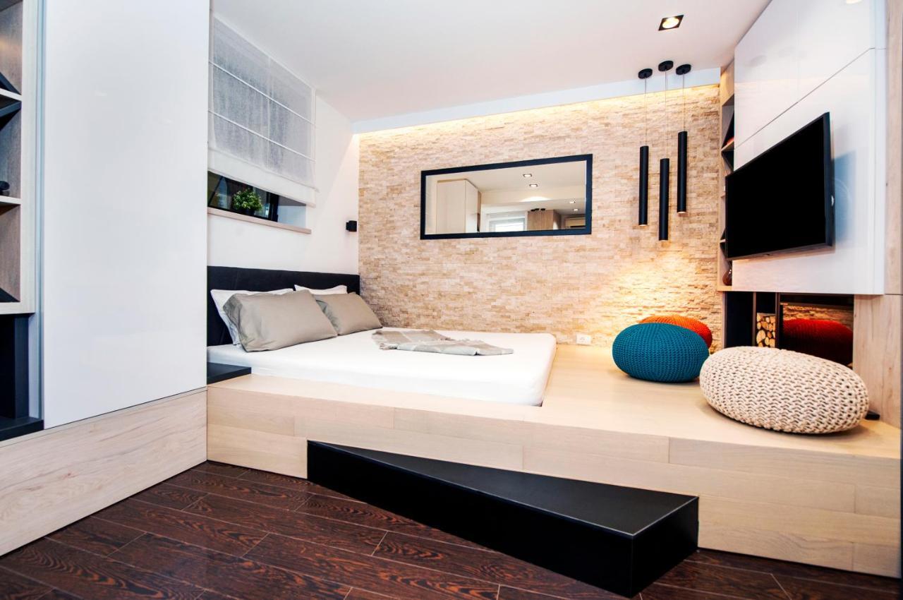 Apartments Casa Dekic ロヴィニ エクステリア 写真