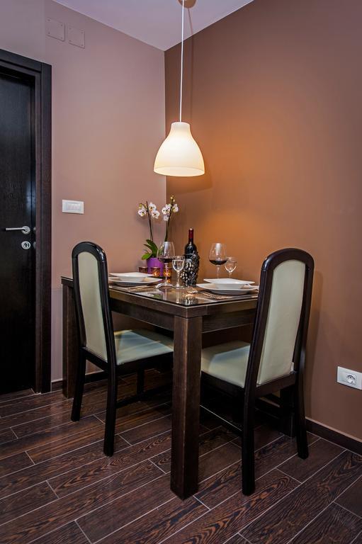 Apartments Casa Dekic ロヴィニ エクステリア 写真