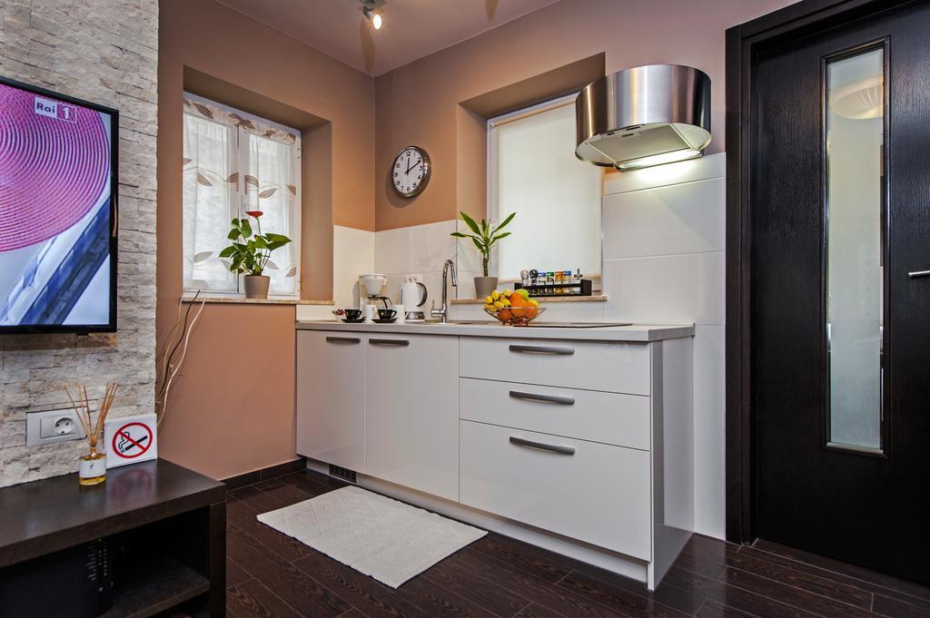 Apartments Casa Dekic ロヴィニ エクステリア 写真
